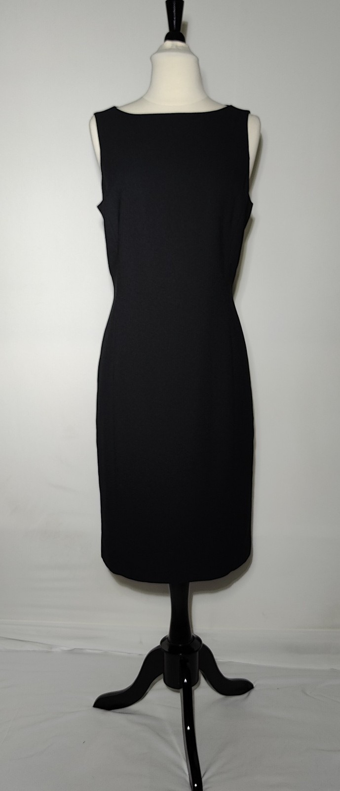 Liz Claiborne Size 10 Black Sleeveless Boatneck Sheath Dress LBD Work Cocktail.