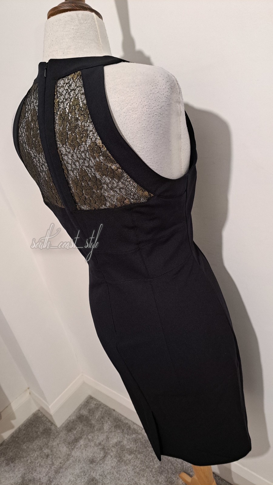 KAREN MILLEN – Black Bodycon Knee Length Pencil Dress w/ Gold Lace Back Size 16