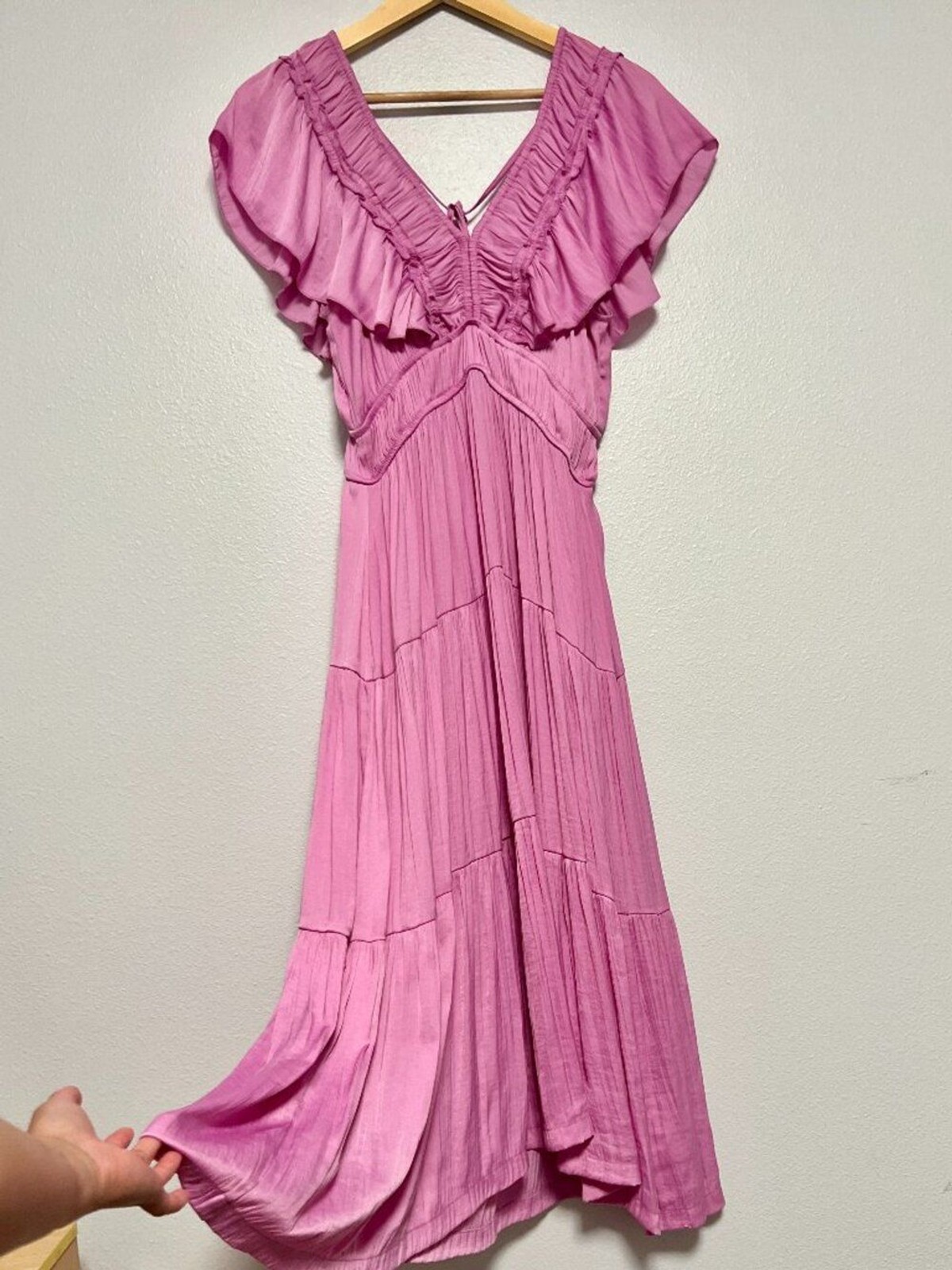 Joie Mauve Pink Pleated Satin Flutter Sleeve Empire Waist Midi Dress Size M Boho