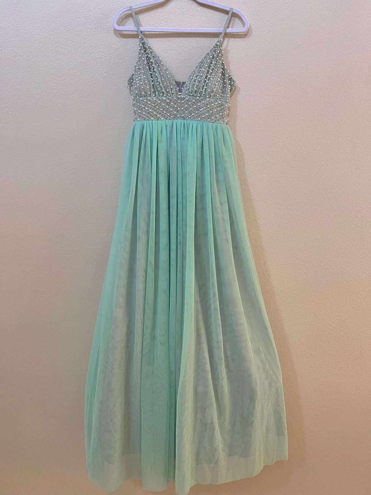 Beaded V-Neck Tulle Floor-Length Prom Evening Gown