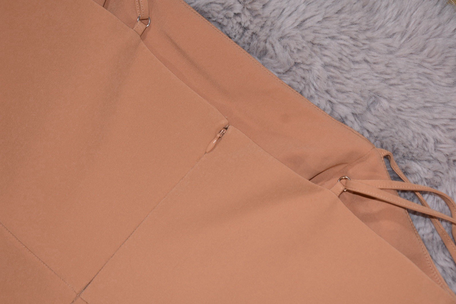 Gianni Bini Beige Bodycon Midi Dress Square Neck Ruched Spaghetti Strap 10