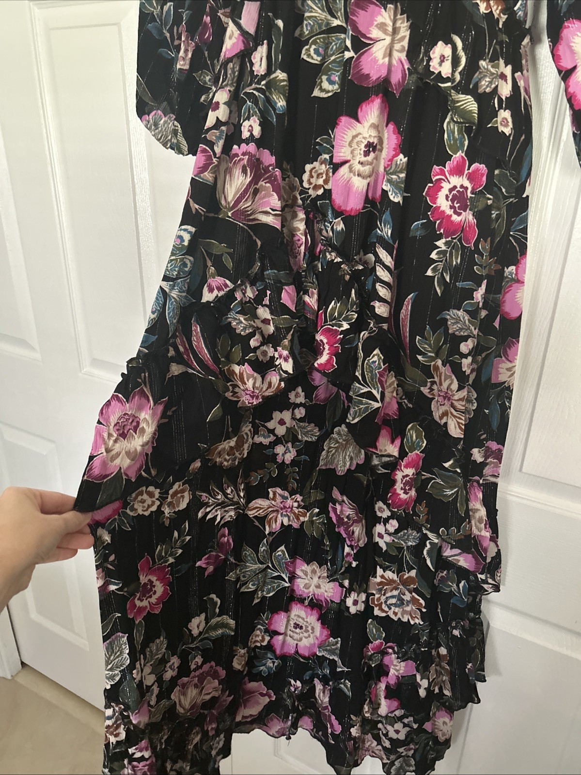 Jessica Simpson Dress Size M Long Maxi Black with Silver Sparkly Thread EUC