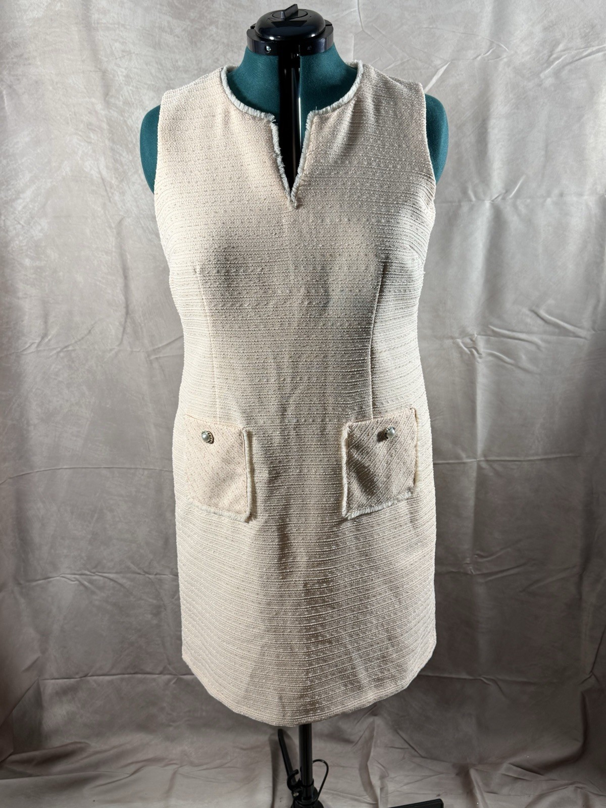 Karl Lagerfeld Paris Beige Tweed Shift Dress V-Neck Pockets Knee Length 14
