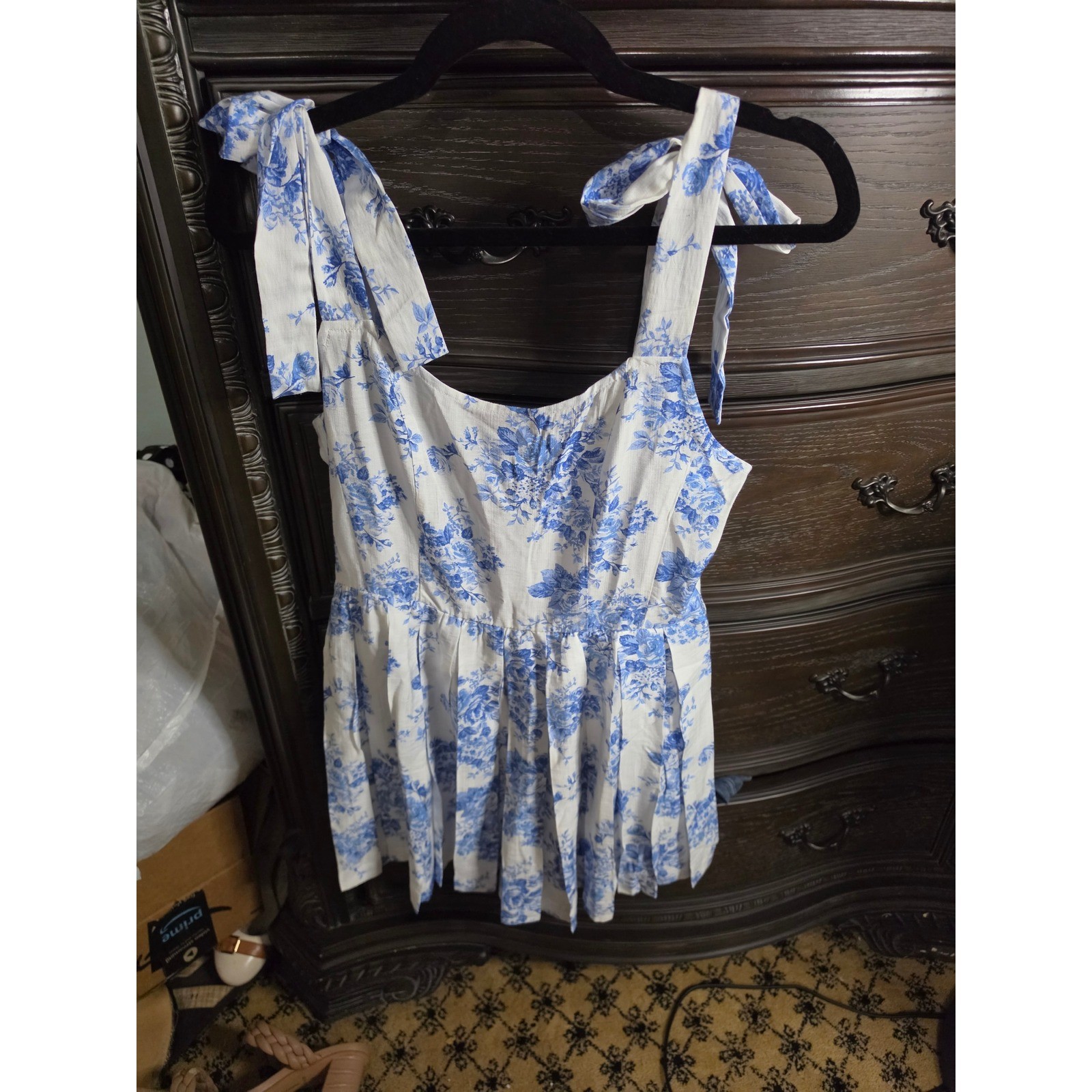 En Creme Blue White Floral Tie Shoulder Mini Dress Romper ERU61988GK Small NWT