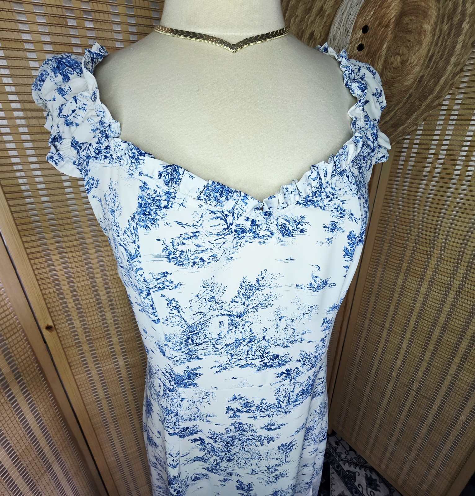 Blue And White Toile Flowy Maxi Dress with Ruffled Sweetheart Neckline, Size XL