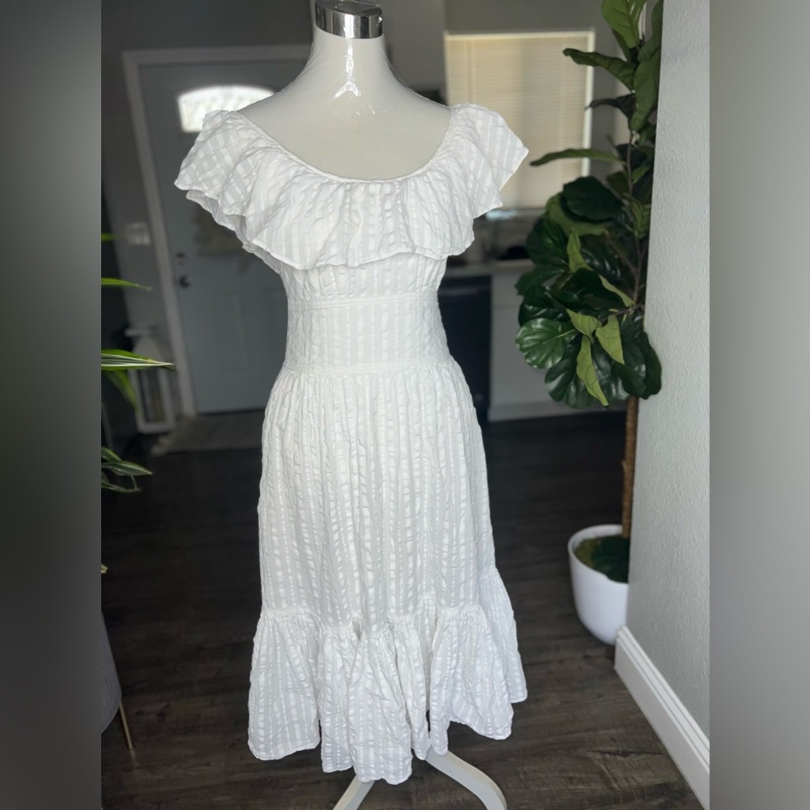 Tory Burch – White Ruffled Neckline Cotton Maxi Sundress Size 2