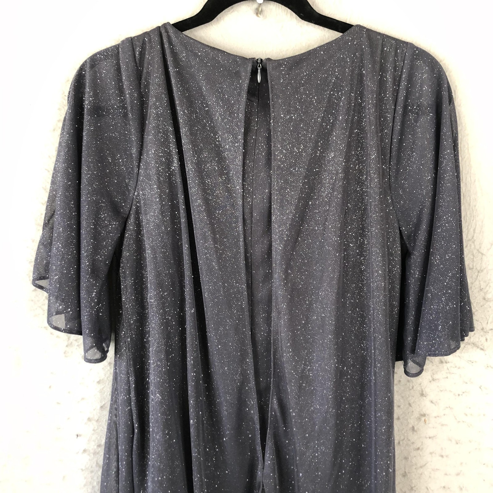 Party Dress Womens Size 6 Gray Silver Beaded Cape Overlay Sheath Cocktail Formal