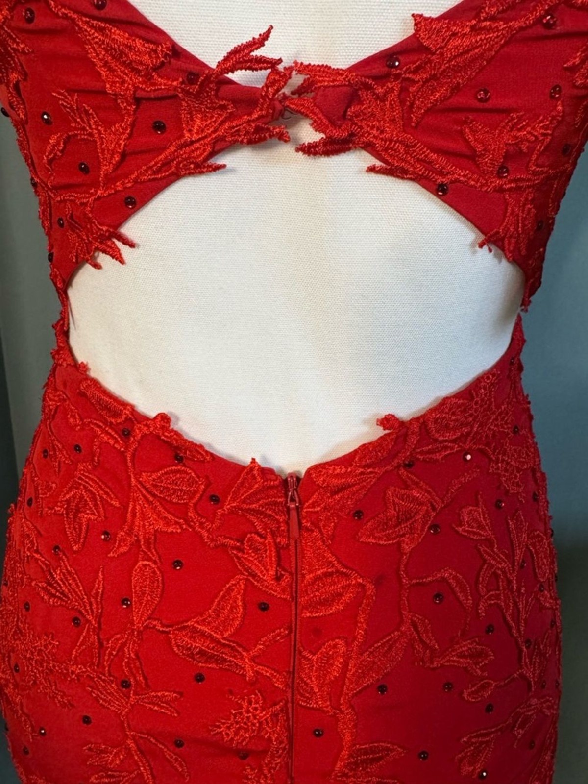 NWT HOCO Homincoming Prom Red Spaghetti Strap Floral Appliqué Bodycon Dress
