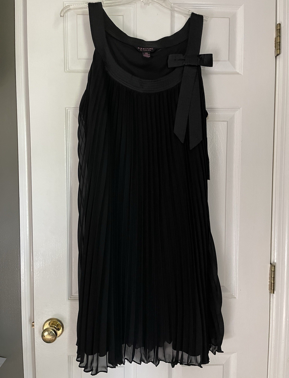 Robbie Bee Signature Black Sleeveless Accordion Pleated Bow Dress 24W Knee