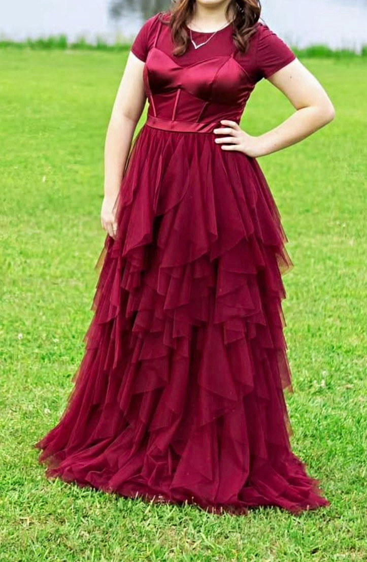 Women’s Juniors 5 Burgundy Solid Maxi Dress Short Sleeve Layered Ruffle