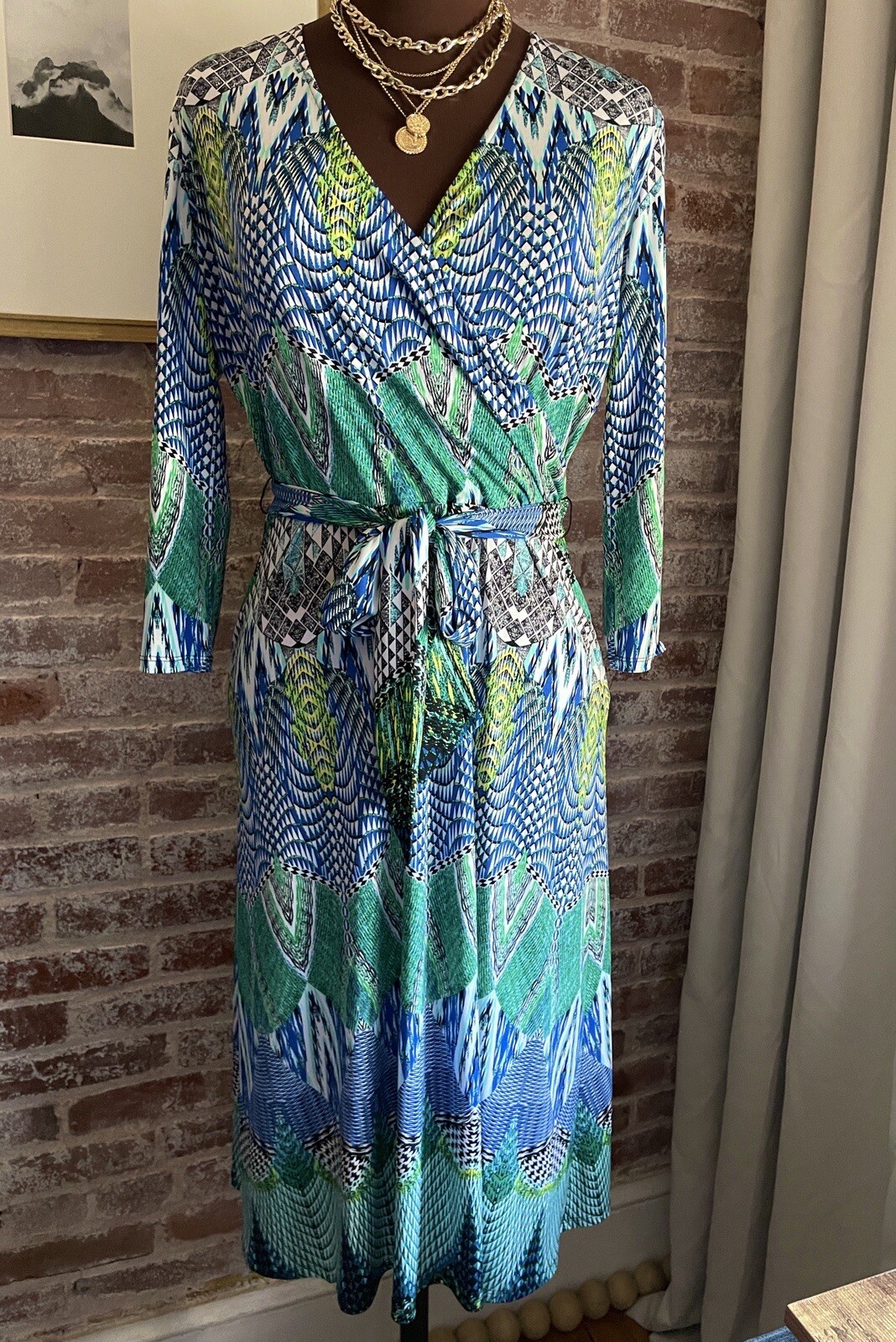 Jones New York Midi Dress Blue Green White 3/4 Sleeve Stretch Knit Belted Size 8