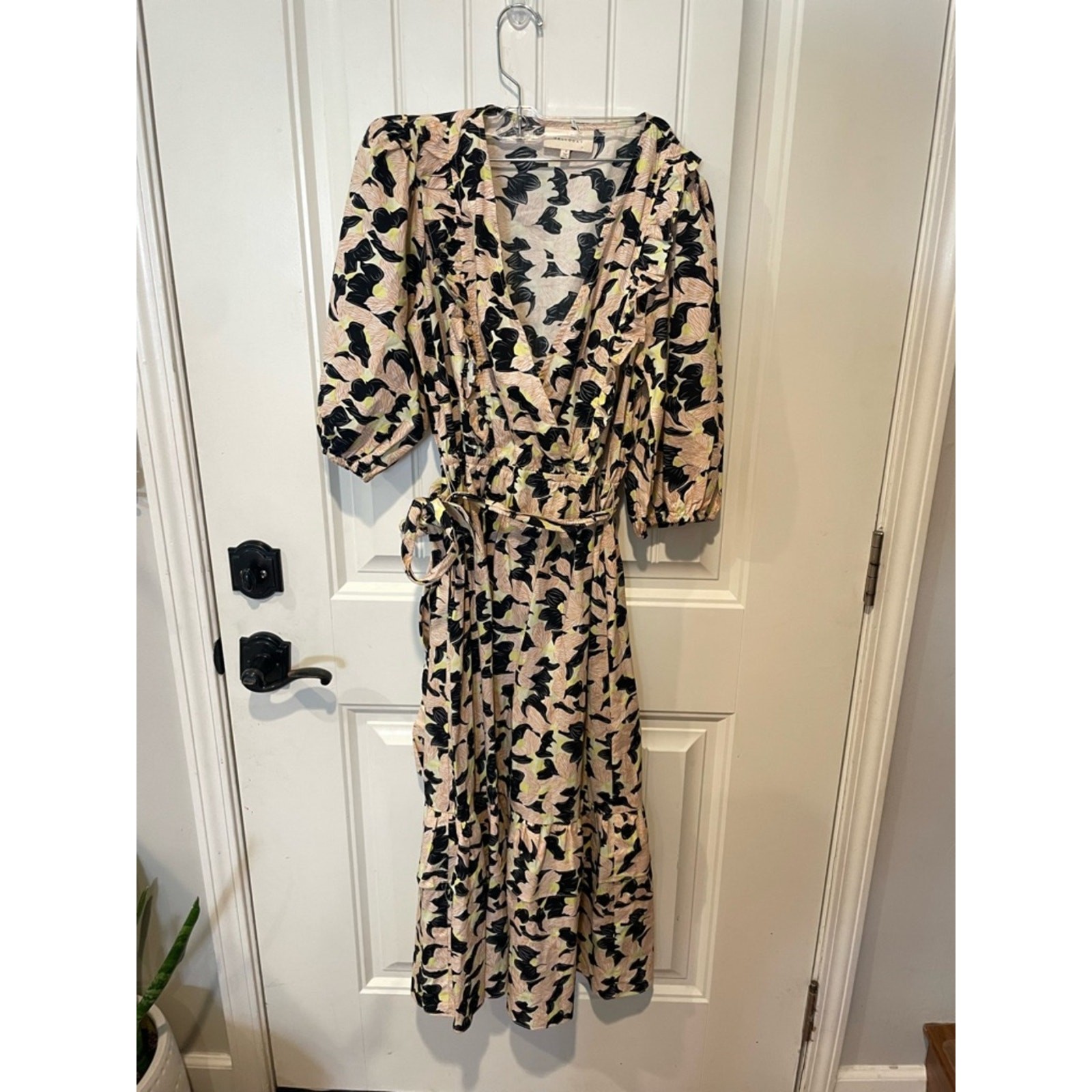 MELLODAY Beige faux wrap Dress with Black & yellow Floral