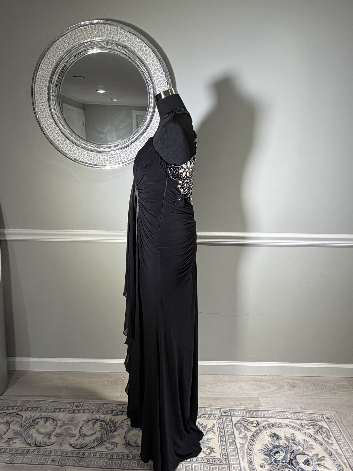 ESSEJEFFE Black Beaded Ruched Evening Gown Rhinestone Pearl Cap Sleeve Size 42