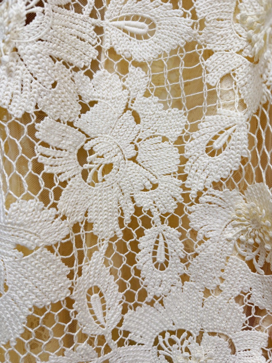 Self Portrait Yellow lace flowered sleeveless round-neck evening Dresses