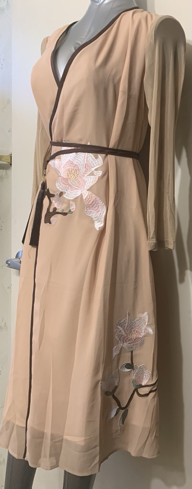 Hanfu dress beautiful embroidered flower Tassel bge Note: use ebay disc4Ad disc!