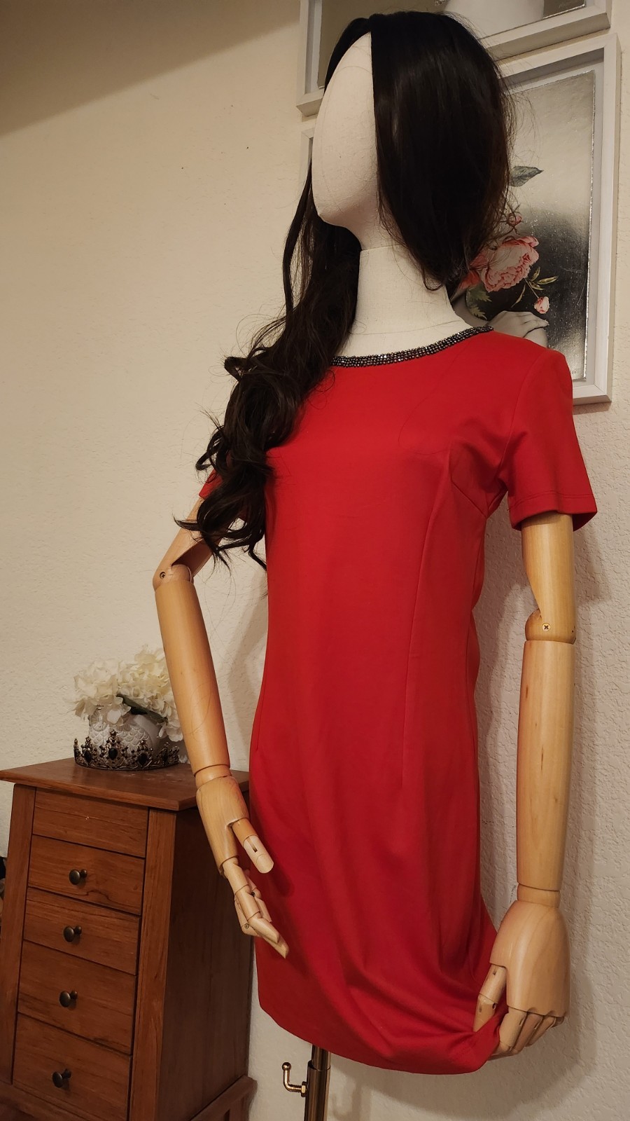 Women Red Solid Shift Short Dress Short Sleeve Round Neck Beaded Accents