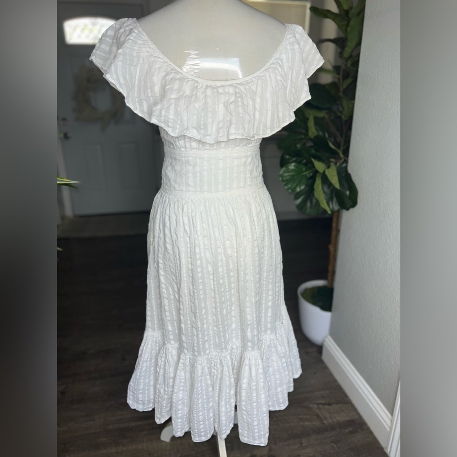 Tory Burch – White Ruffled Neckline Cotton Maxi Sundress Size 2