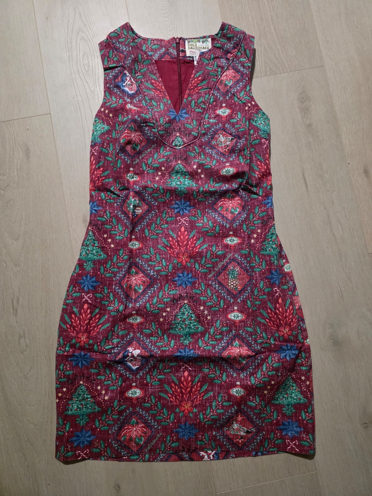 NWT Reyn Spooner Hawaiian Traditionals Dress Women Size 4 Red Christmas