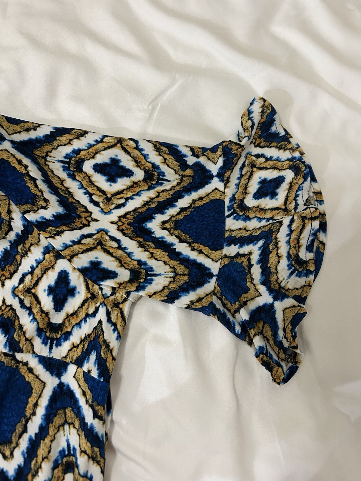 Tommy Hilfiger Blue Gold White Geometric Sheath Dress Ruffle Sleeve Size 6