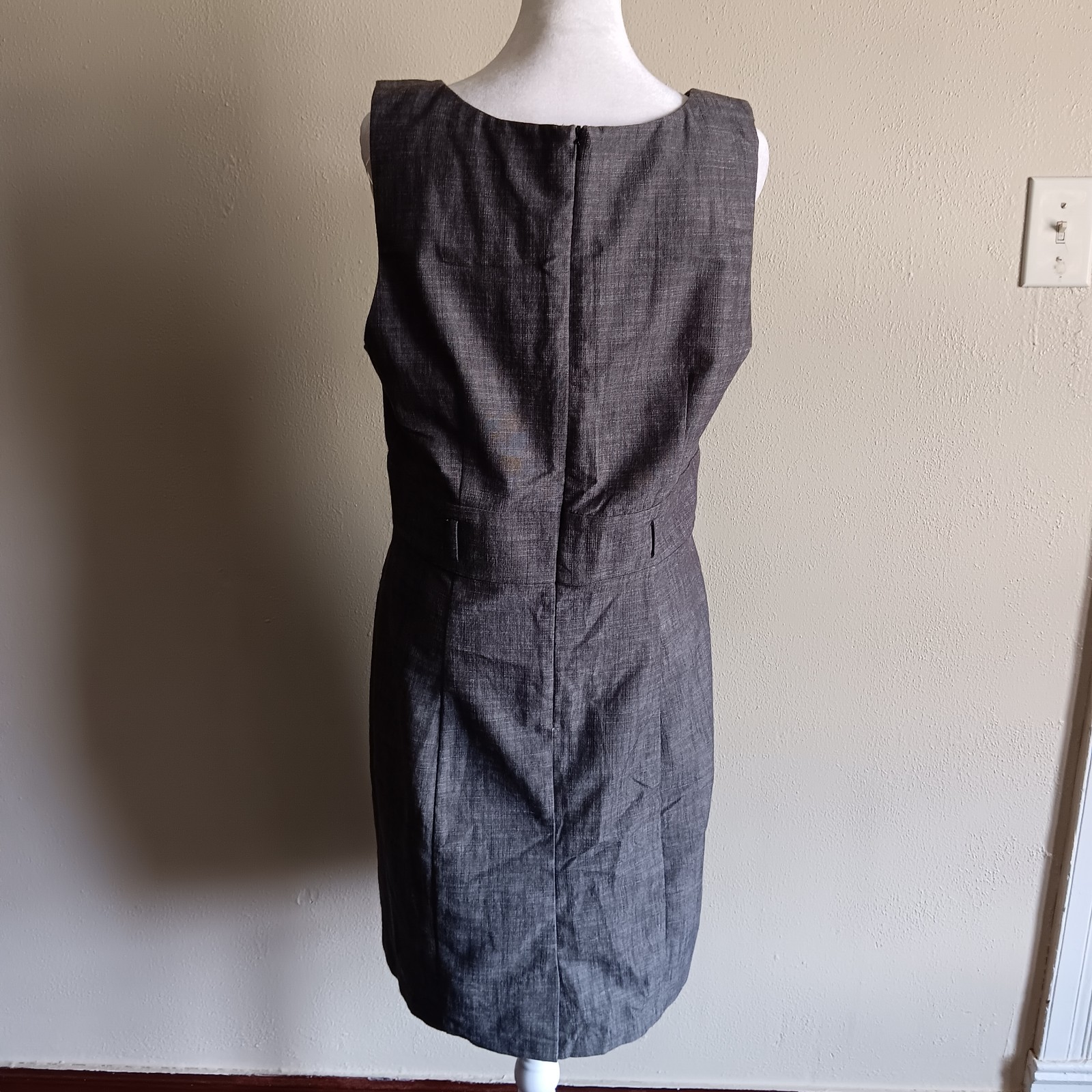 Simple Gray Sleeveless V-Neck Chambray Dress, Maurices Sz 14, Academia, Office
