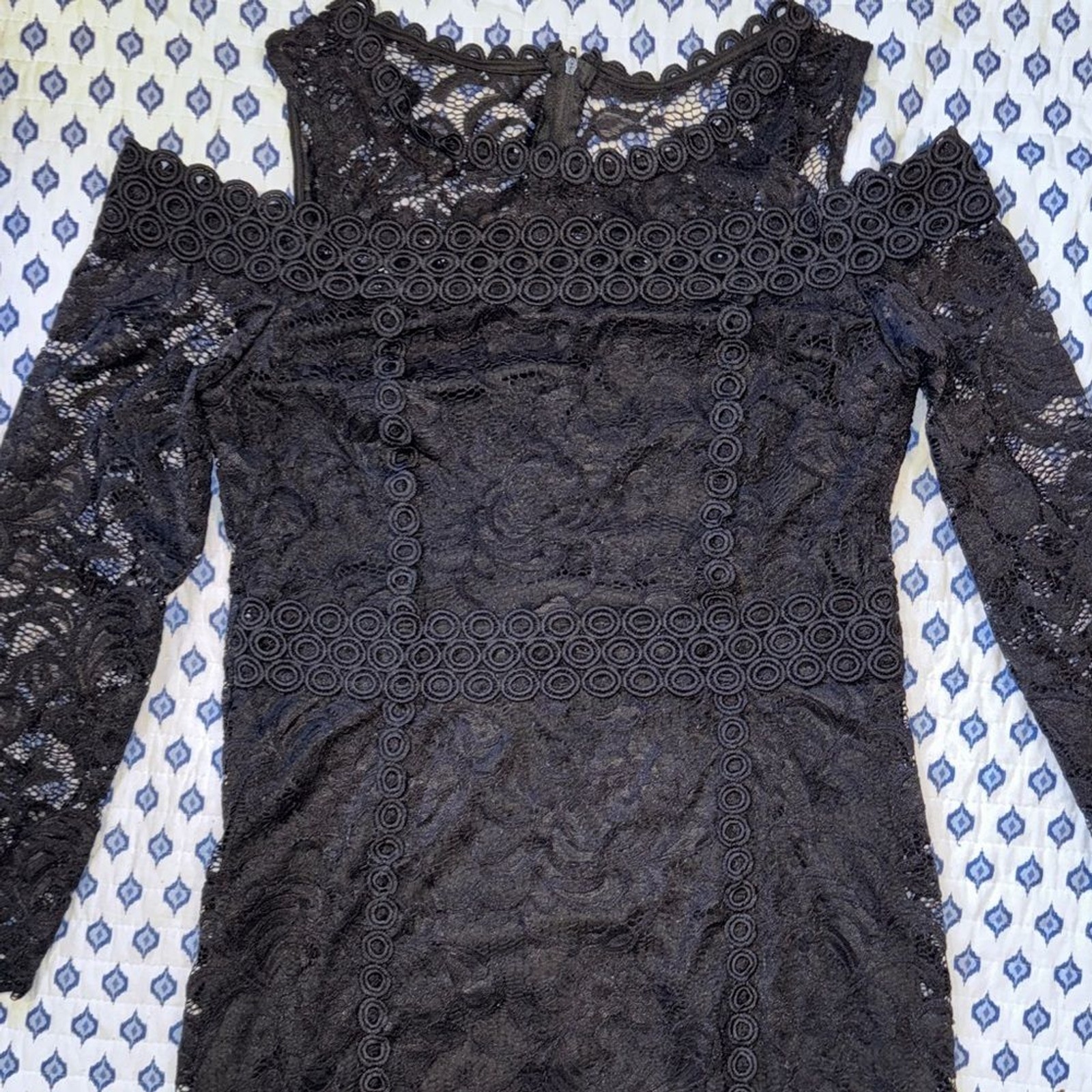 Bisou Bisou 14 Elegant Black Lace cold Shoulder Dress zipper back