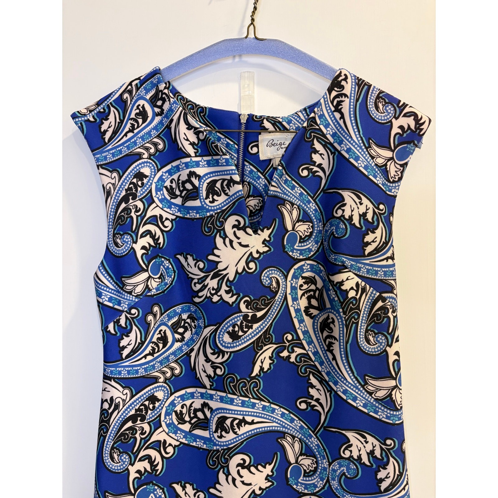 Beige by ECI Size 4 Blue White Paisley Print Sheath Dress New With Tags