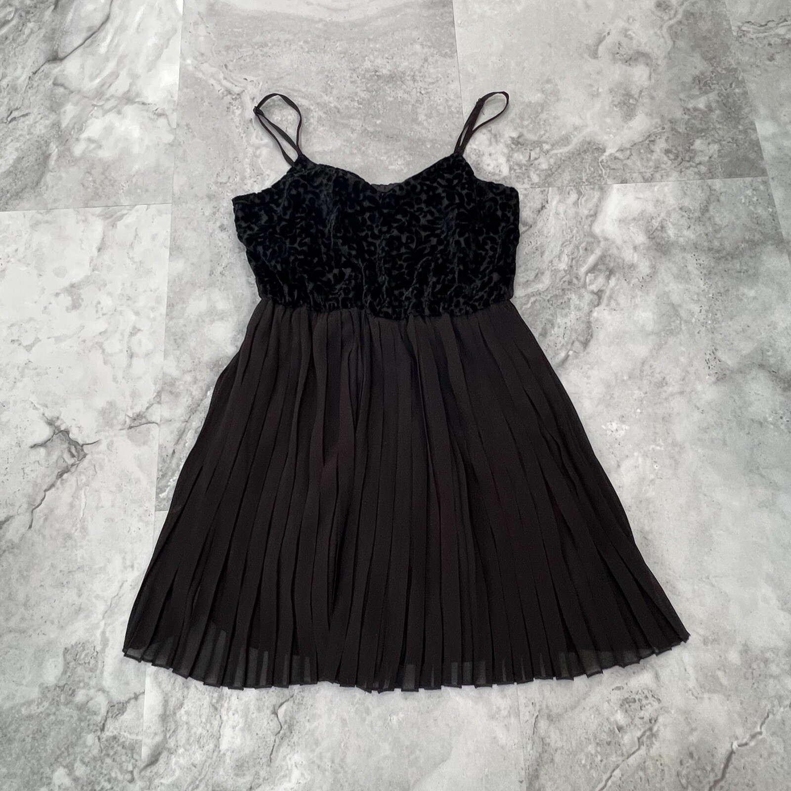 NWT En Creme Black Pleated Velour Chiffon Dress Size Small S