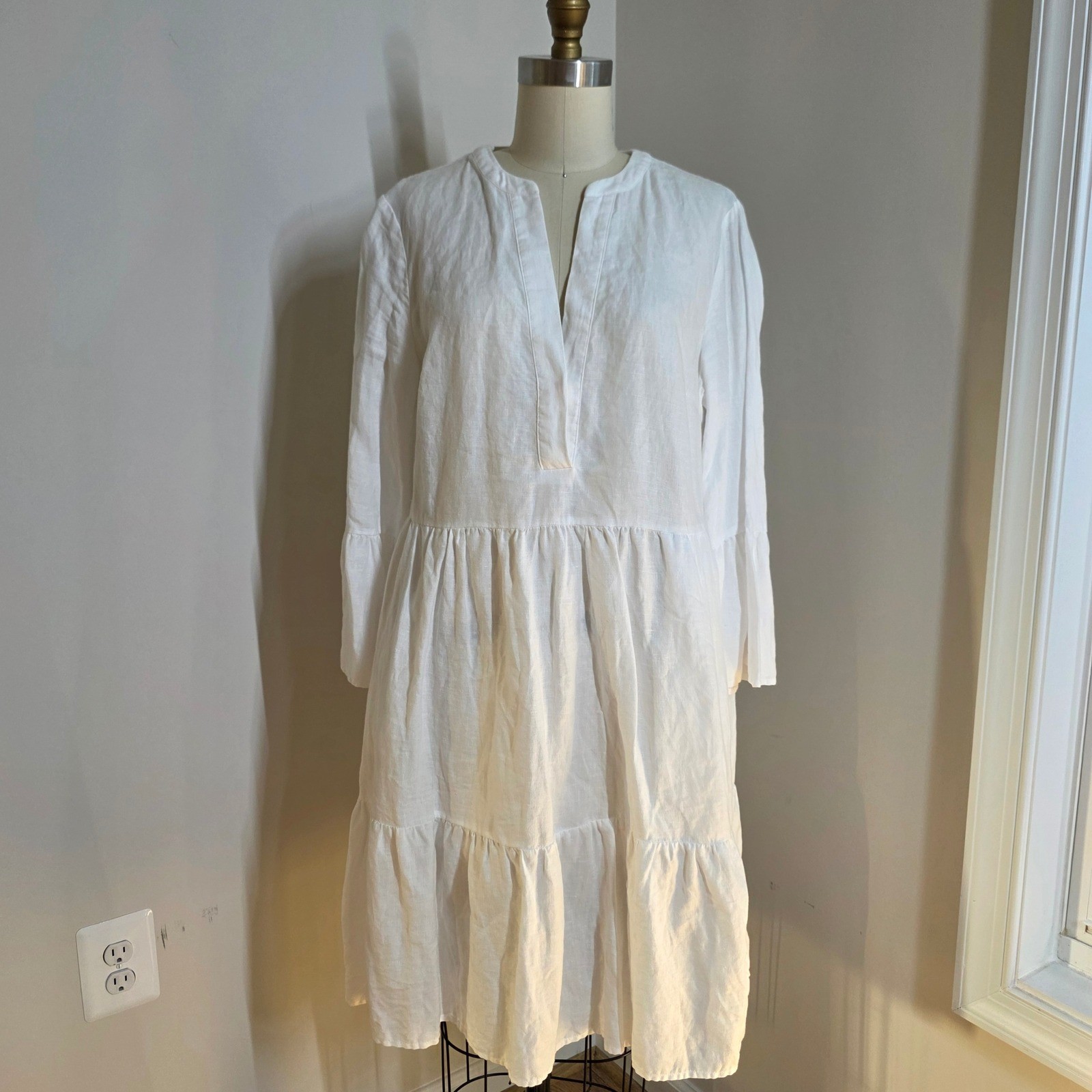 Boden White 100% Linen Tiered Mini Dress Long Bell Sleeve Split Neck Size US 8R