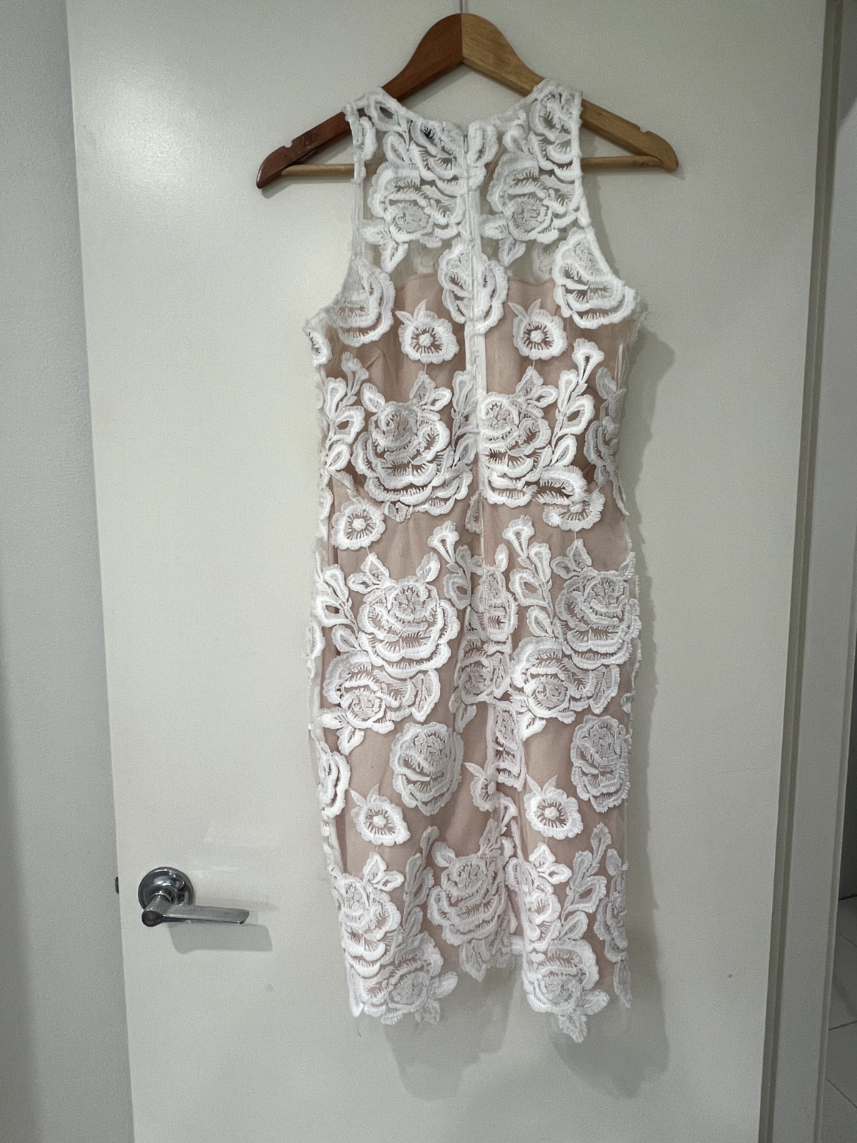 Scanlan Theodore White Sleeveless Rosebud Lace Dress 8 XS