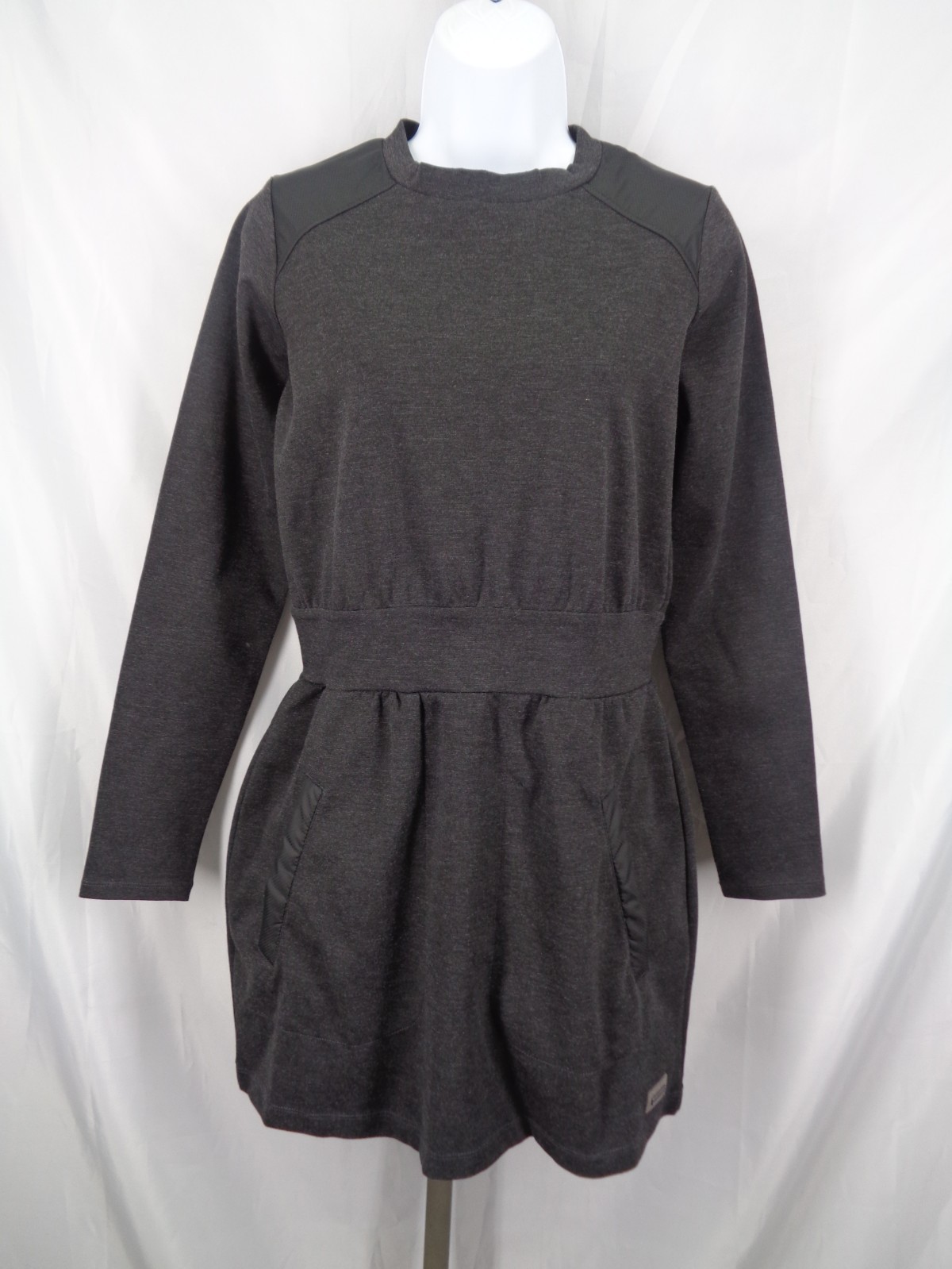 Merrell Indira Mixer Dress Size Medium Elbow Patch Athletic Hiking Outdoor