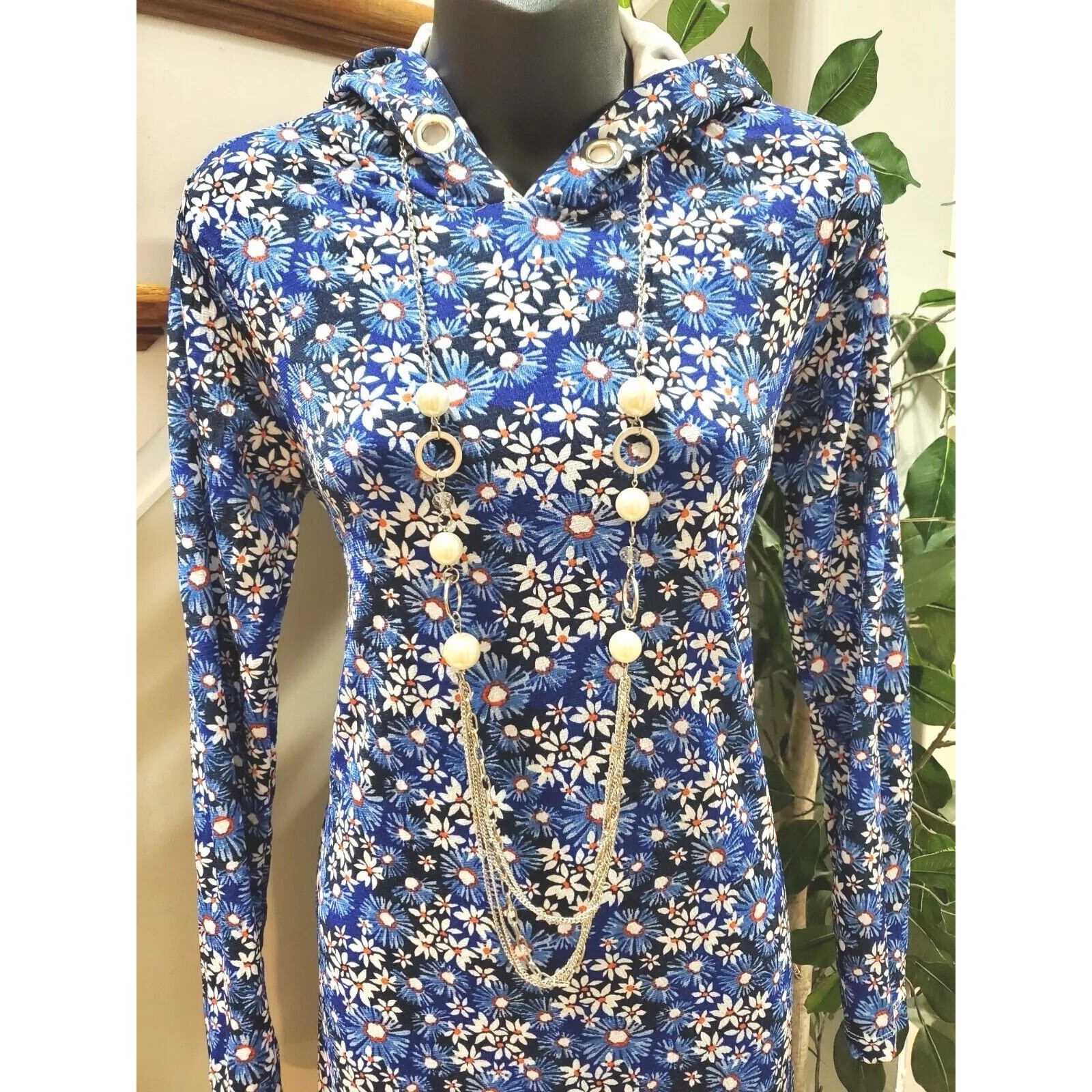 Muni Muni Women’s Blue Floral Polyester Long Sleeve Knee Length Hoodie Dress XS