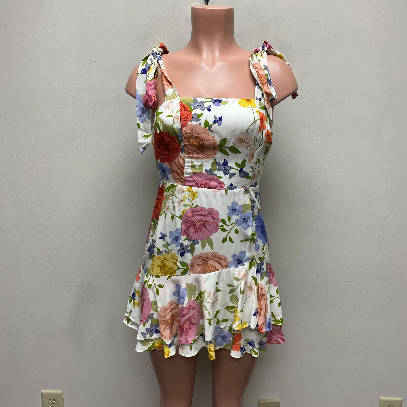 Yumi Kim Womens White Floral Lovers Lane Tiered Ruffle Tie Back Sandra Dress XS