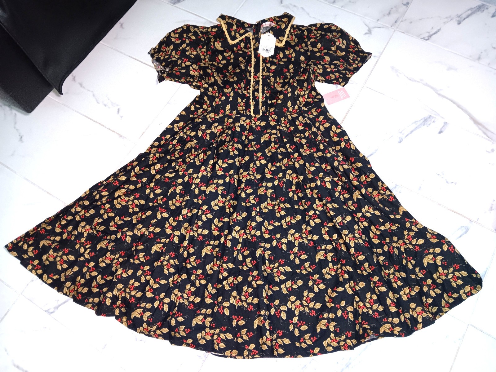 IVY CITY Co. Sophia fit & flare women size 20W Black Red Holly Berry dress NWT
