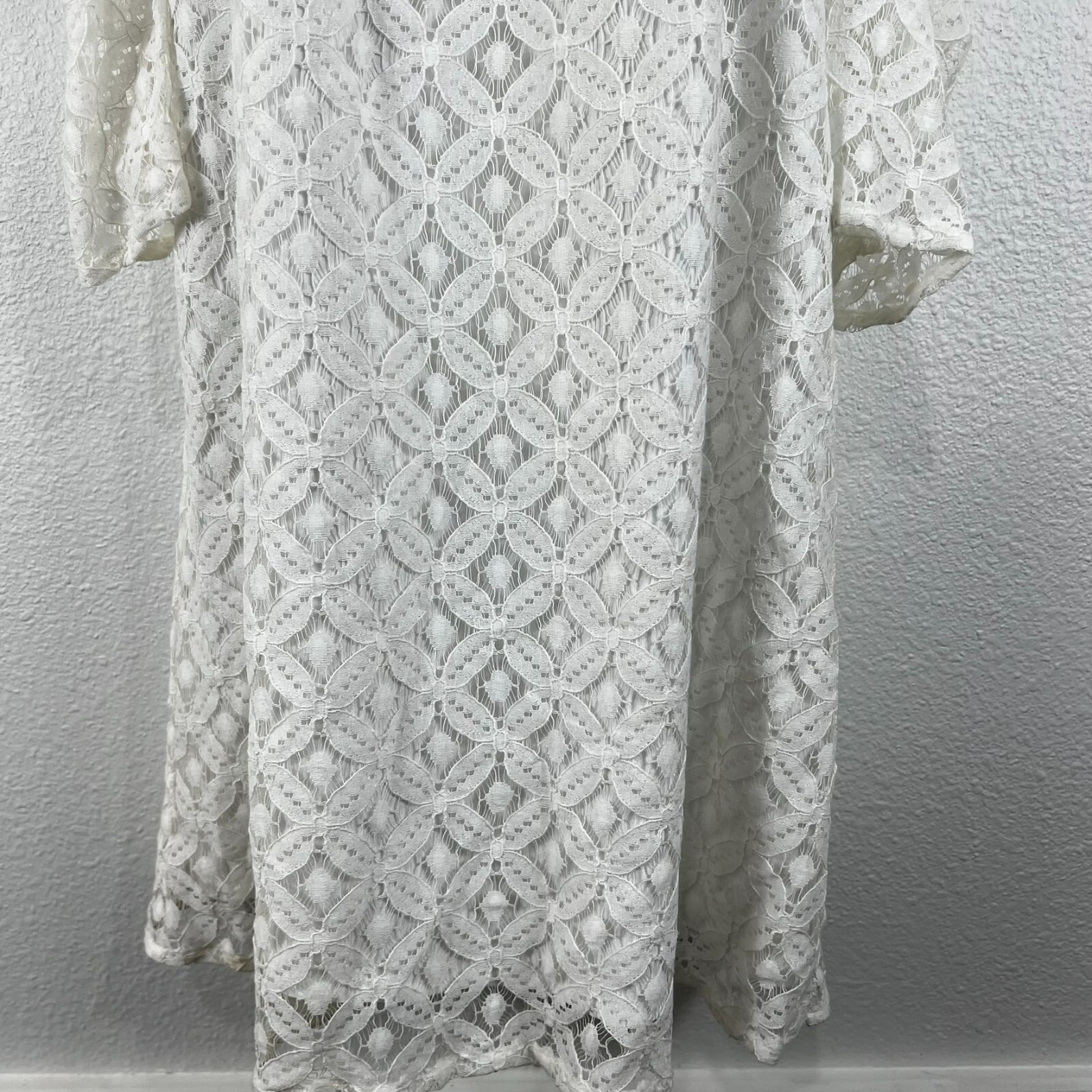BCBGeneration Lace Cold Shoulder Ruffle Shift Dress Optic White Boho Womens XS