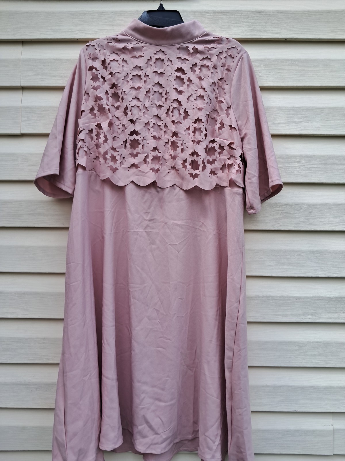 SHEIN Curve Pink Laser-Cut Detail Midi Dress – Plus Size 2XL