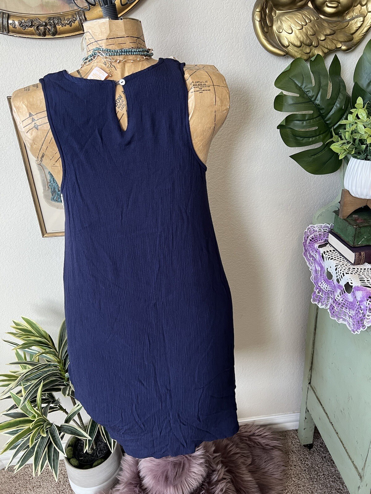 Klozlyne Cream Crochet Navy Blue Crinkle Sleeveless Boho Coastal Dress Sz L