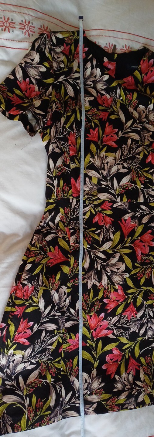 French Connection Beautiful Mini Dress Size 8 Full Zip At Back Small Front Slit