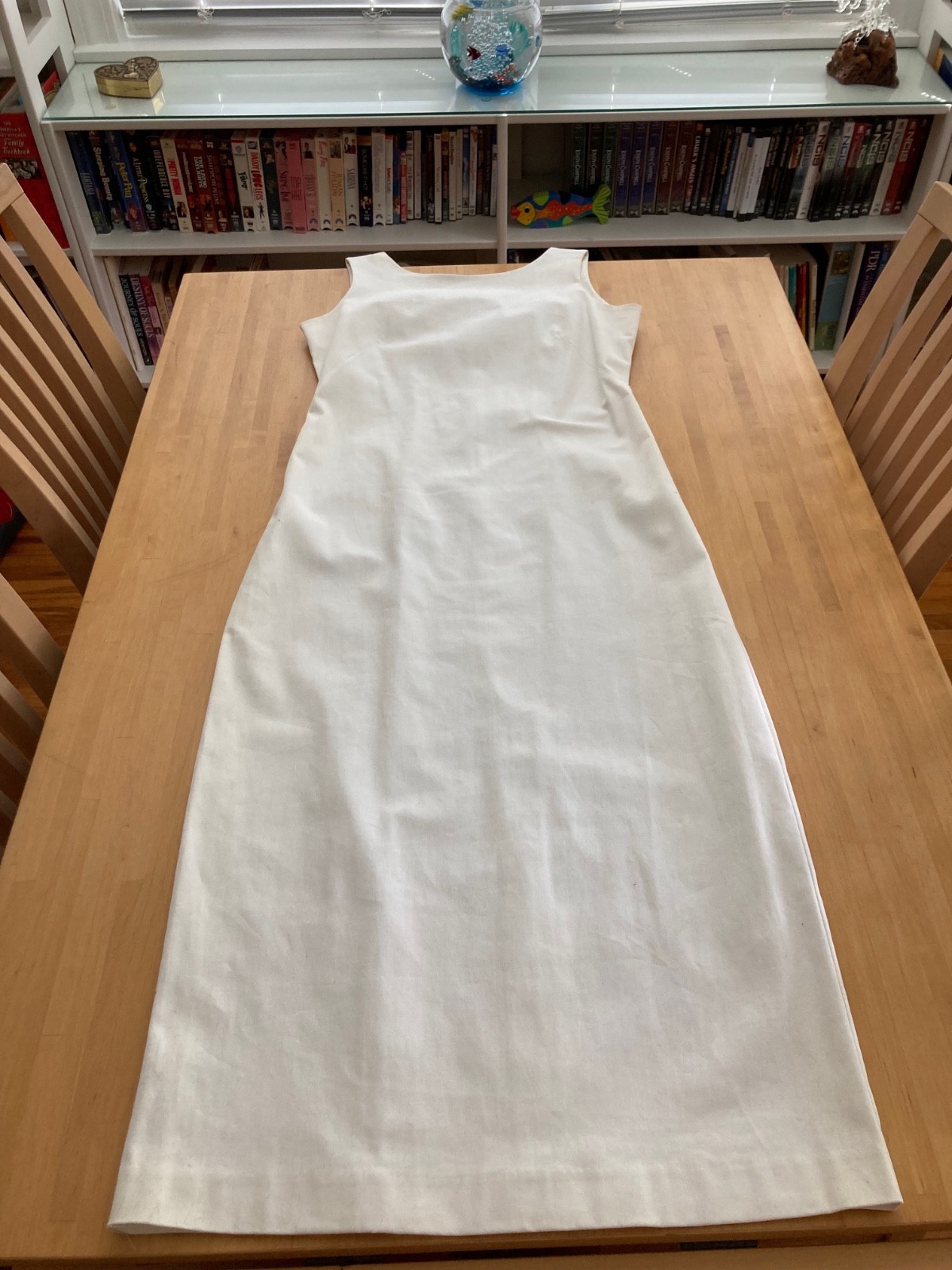 J Peterman white cotton/lycra sheath size 10-vintage/new
