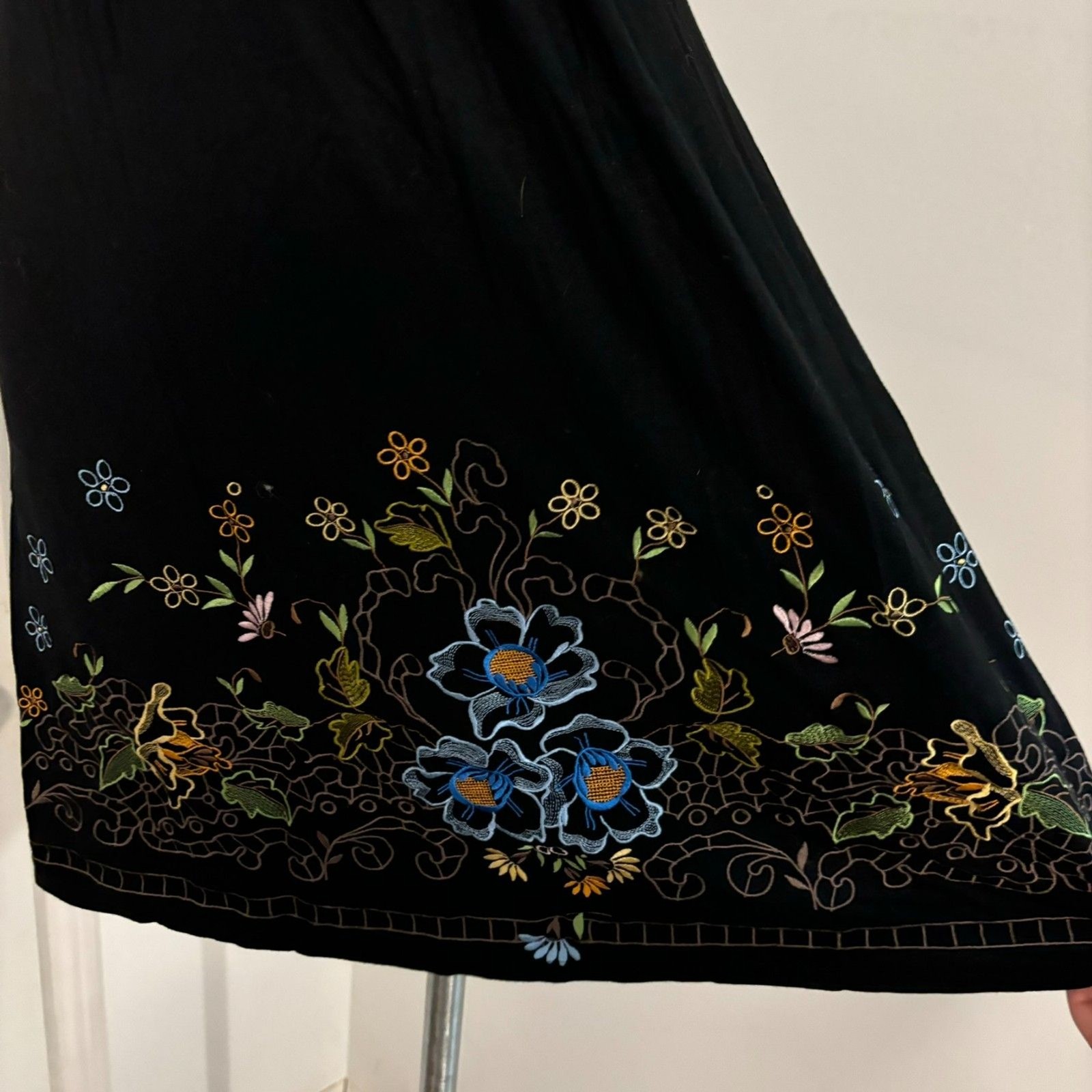 Decode 1.8 Size Small Floral Embroidered Boho Y2K Black Mini Dress