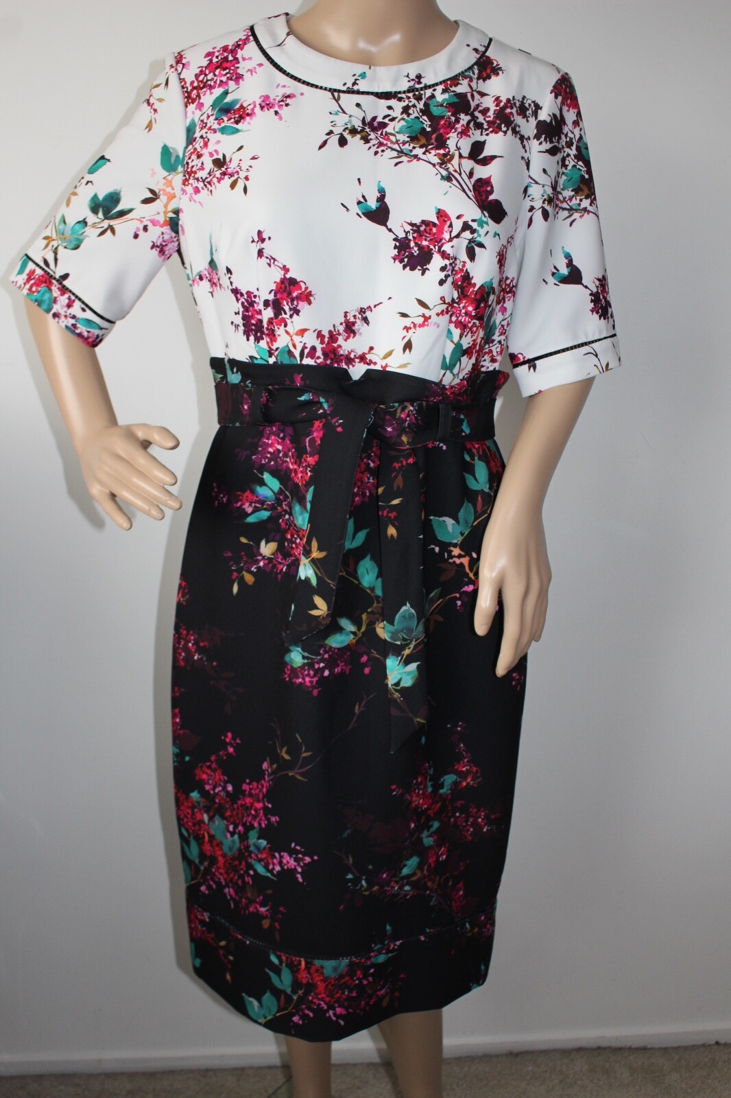 Phase Eight ‘Ariana’ Multi-coloured Floral print pencil Dress With Belt Size 12