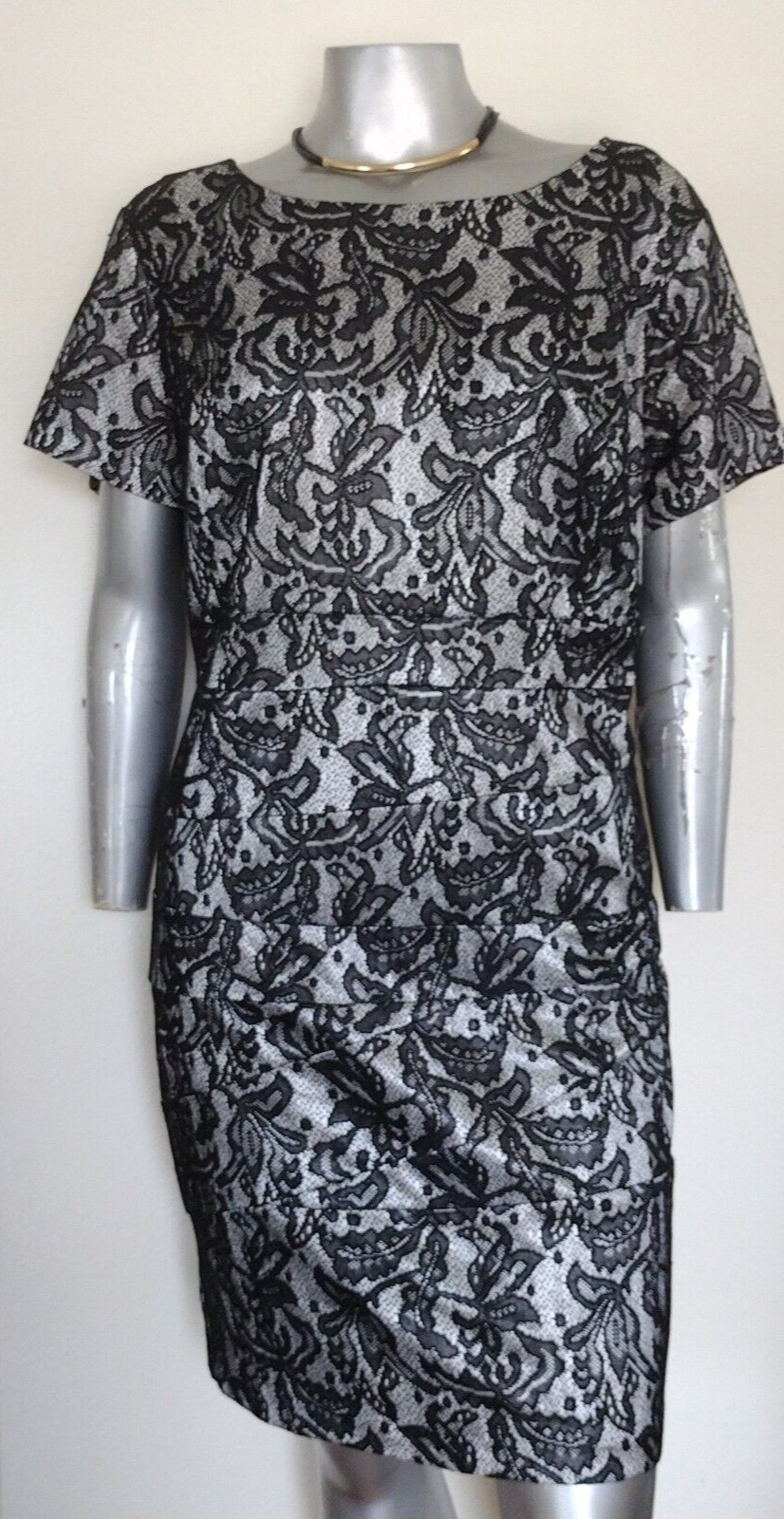 WOMAN ALYX OCCASION LACE KNEE DRESS Size 24W SHORT SLEEVE ZIPPER BLACK/WHITE
