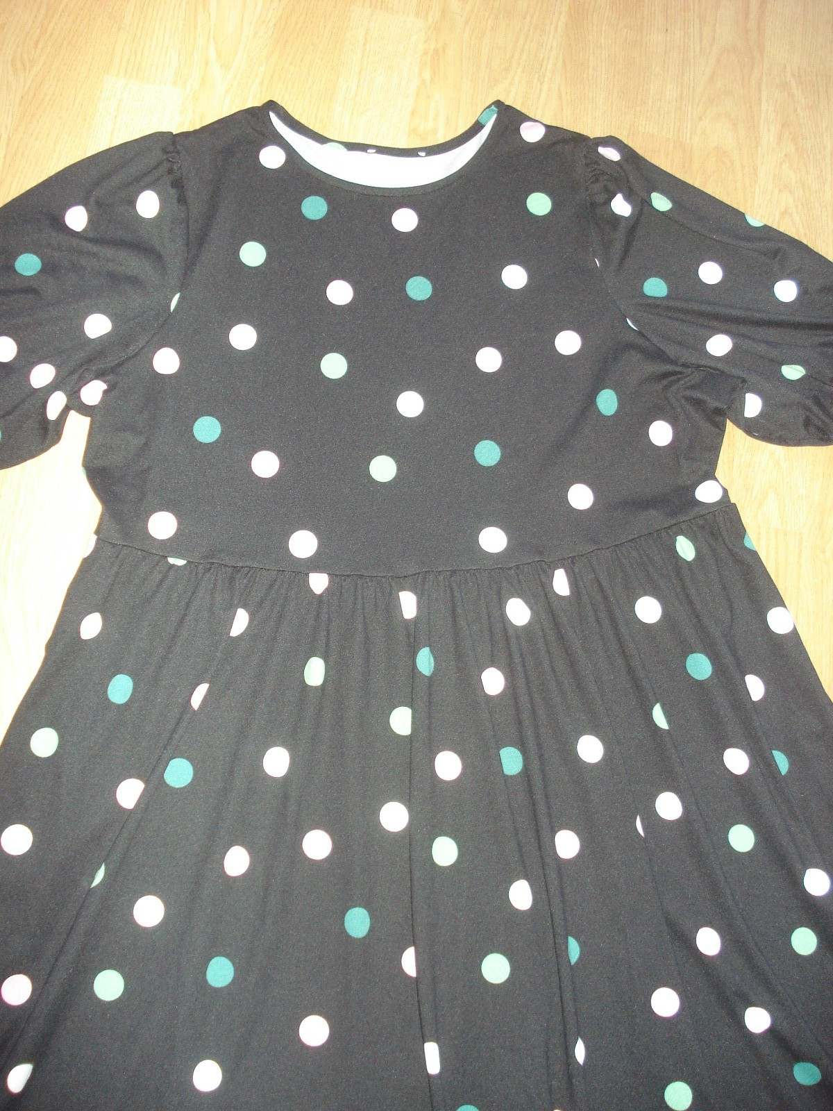 JD WILLIAMS BLACK POLKA DOT POCKETS FLORAL POLY/ELASTANE SHORT SLEEVE UK 16