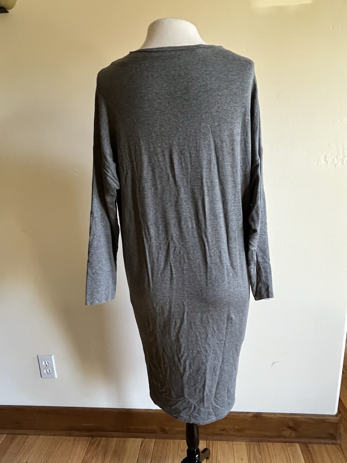 Nadia Tarr Classic Gray Stretch Jersey Midi Bodycon Dress with Long Sleeves