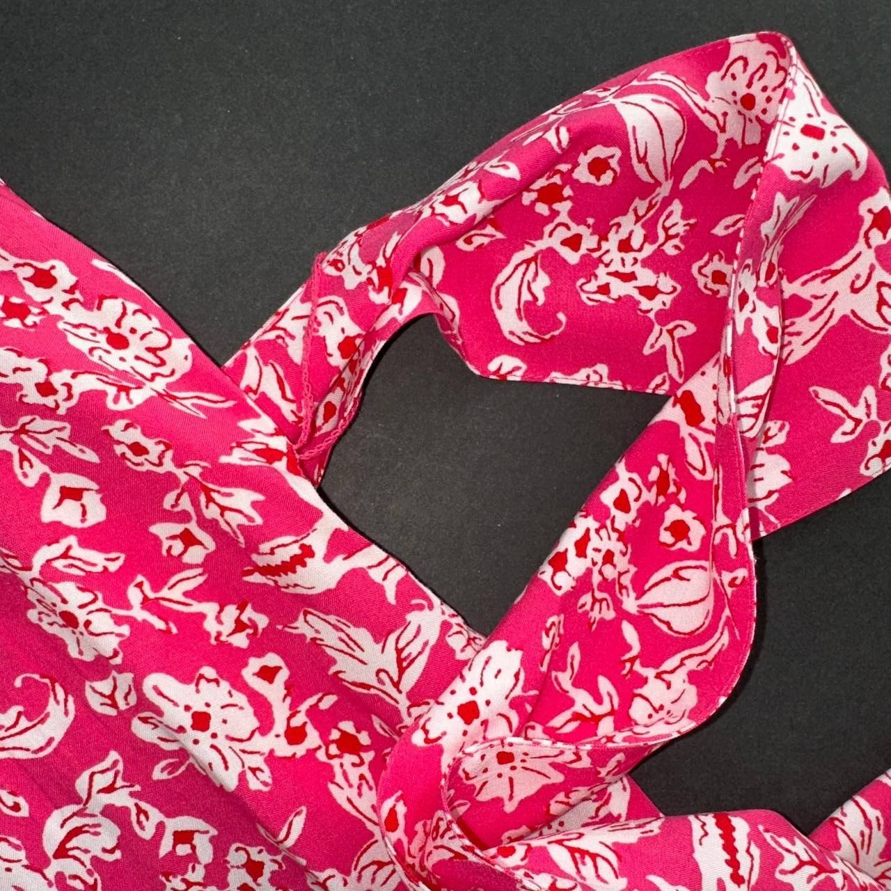 Untuckit Shift Dress M Lucy Sleevless Pink Floral Belted Pockets Ruffled Hem