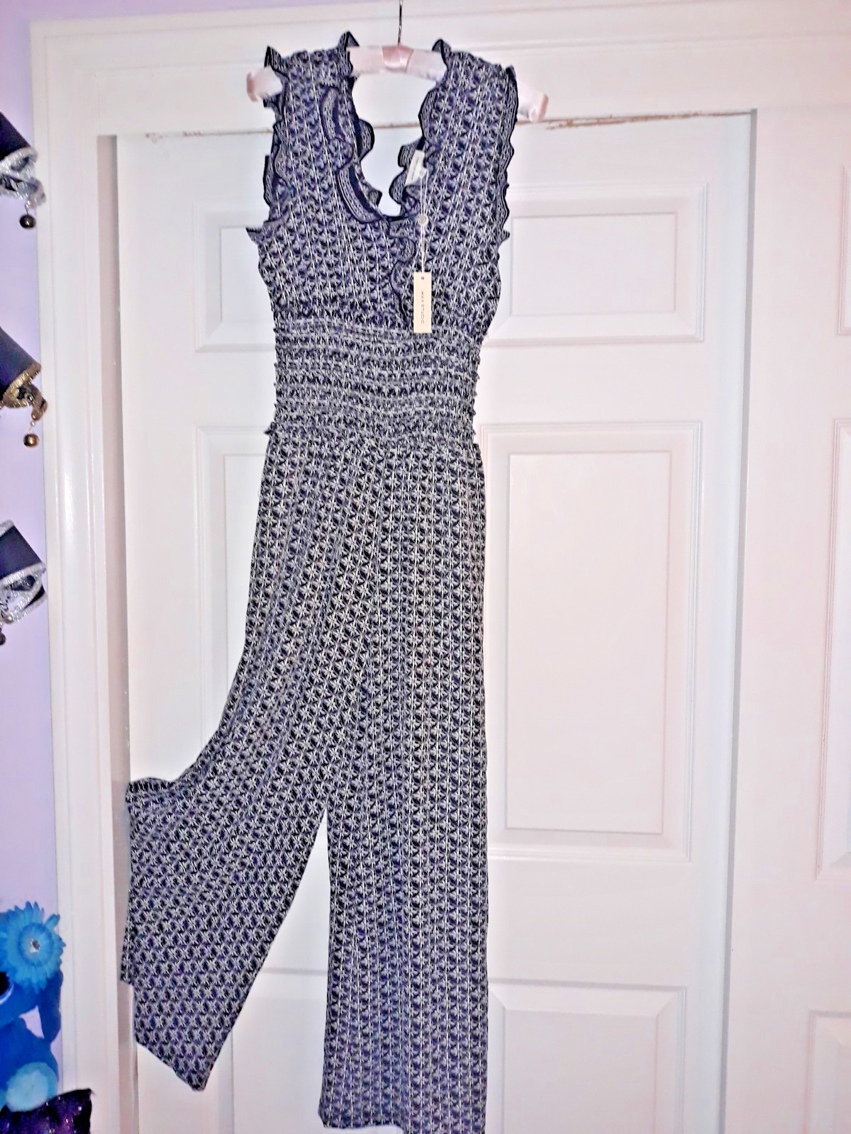 Adorable MAX STUDIO Black & White Floral Print Jumpsuit w Elastic Cummerbund S