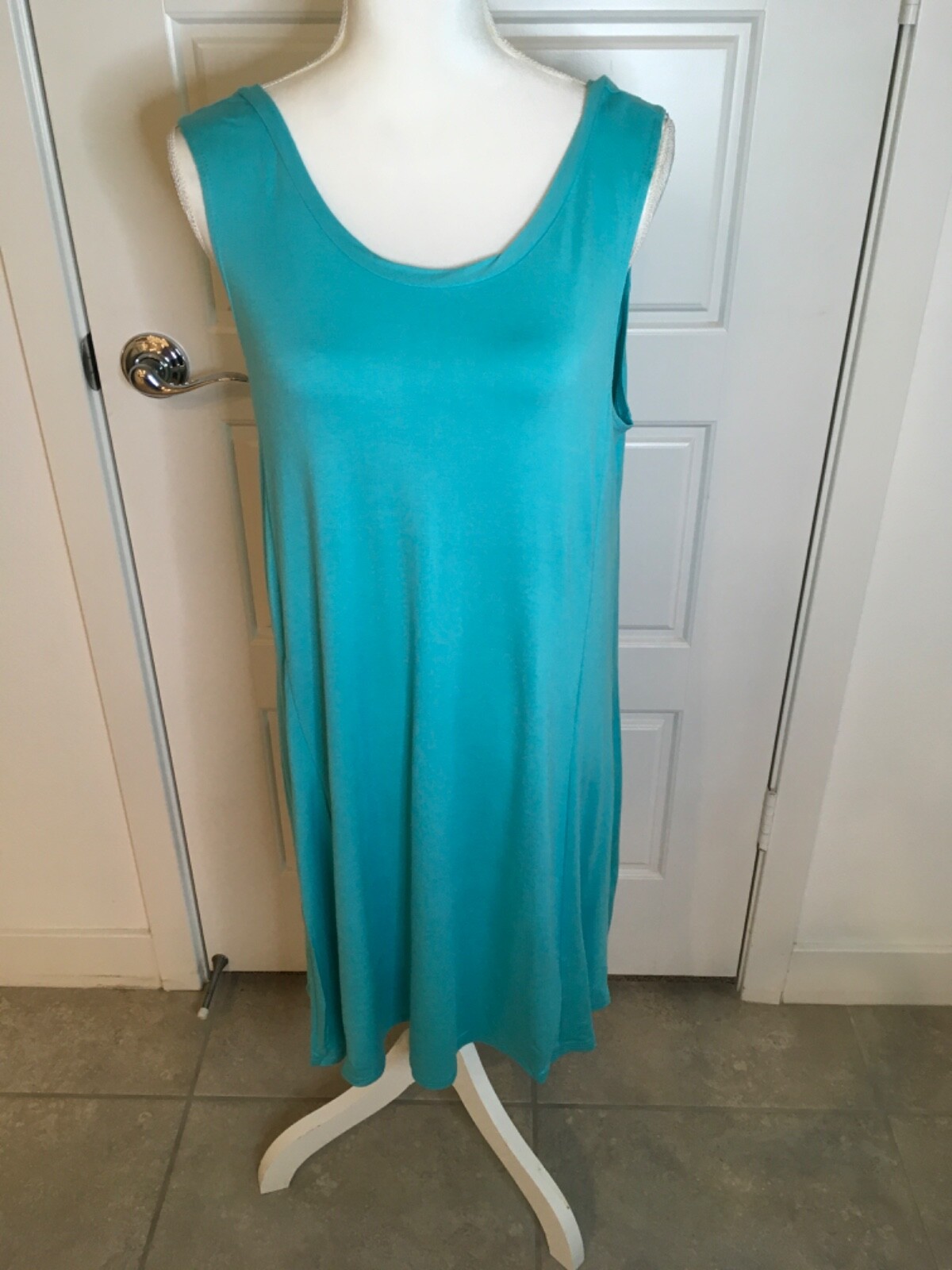 The Vanity Room Woman’s Large Aqua Sleeveless Trapeze SunDress NWT