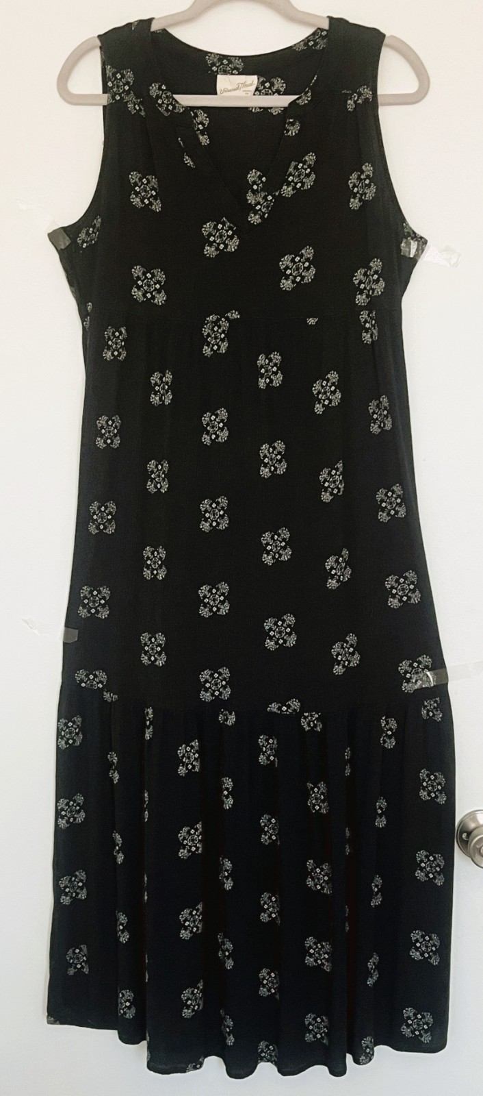 Universal Thread Black Medallion Tiered Maxi Dress Size L Sleeveless 100% Rayon