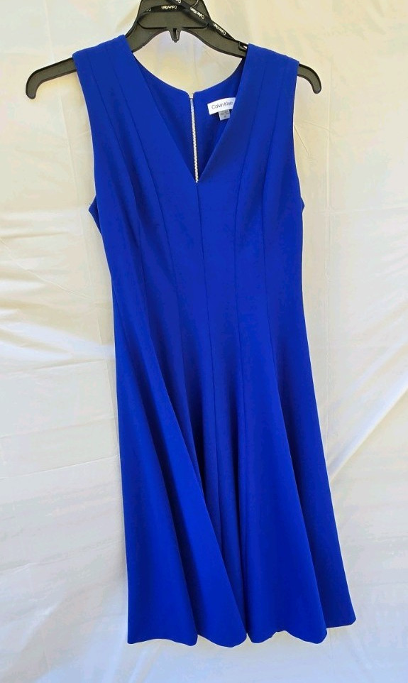 Calvin Klein Blue Solid Pleated A-Line Dress Lined V-Neck Knee Sleeveless 10