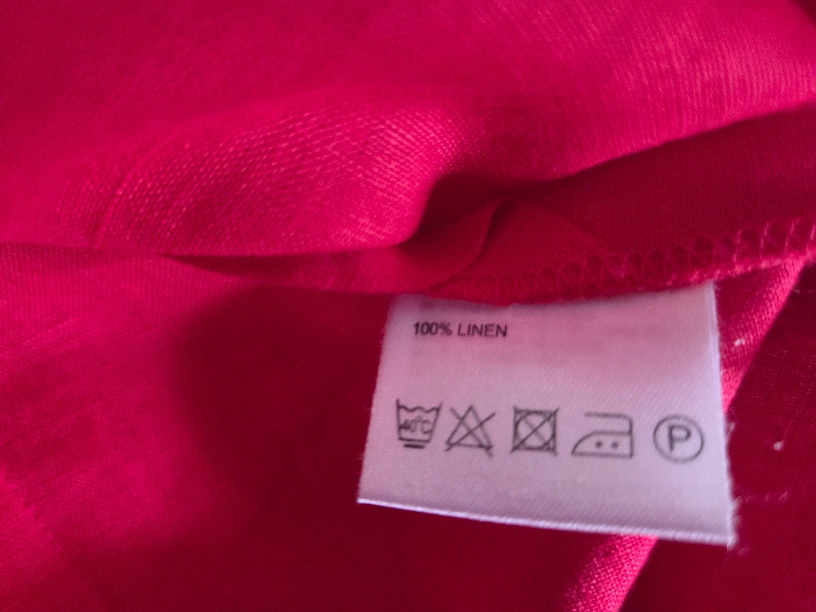 East red linen button front v neck mid length tunic/top size 12 worn once