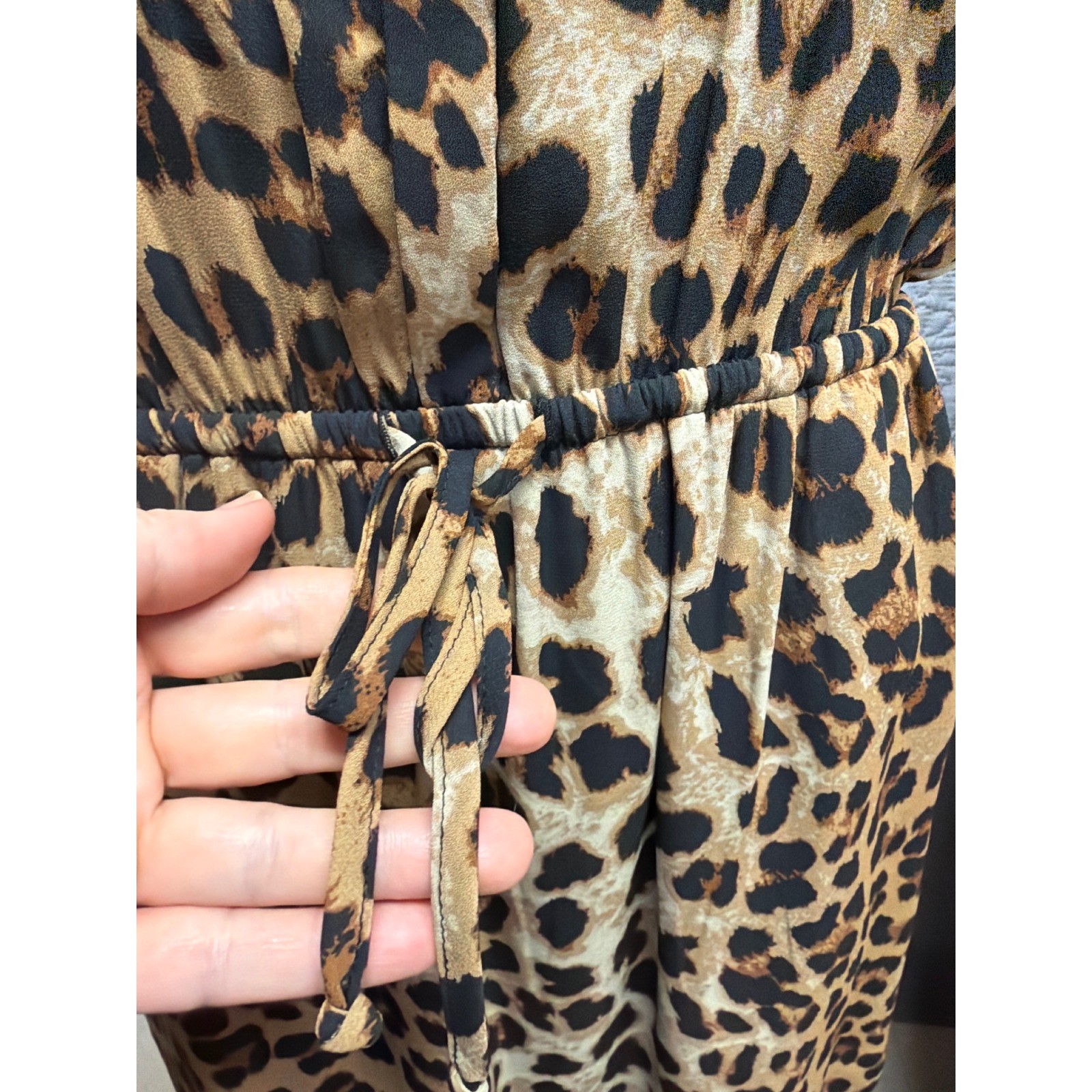 DR2 Leopard Print Cap Sleeve Mini Dress Tan Brown Black Small Split Neck
